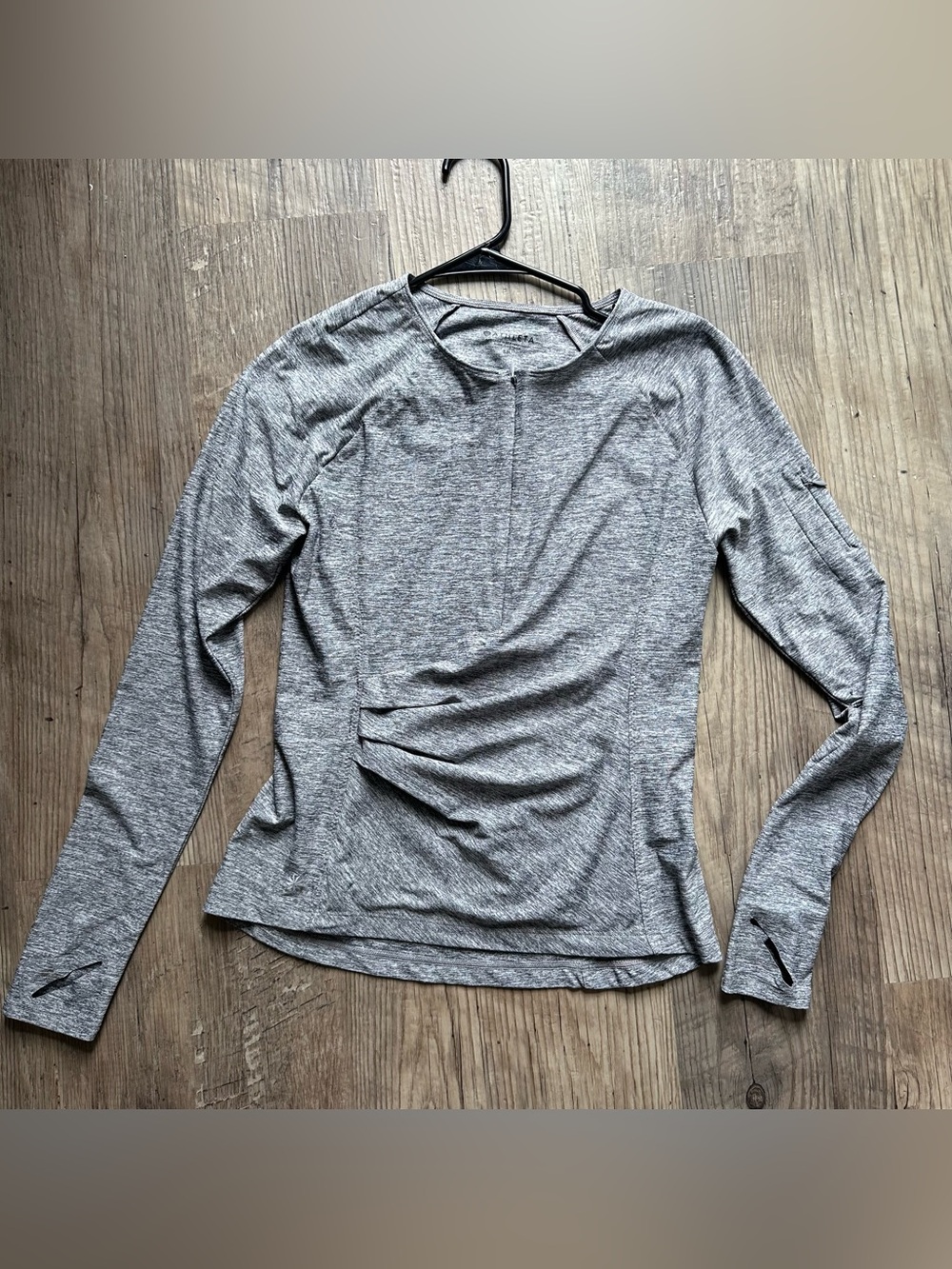 Athleta Gray Long Sleeve Performance Tee